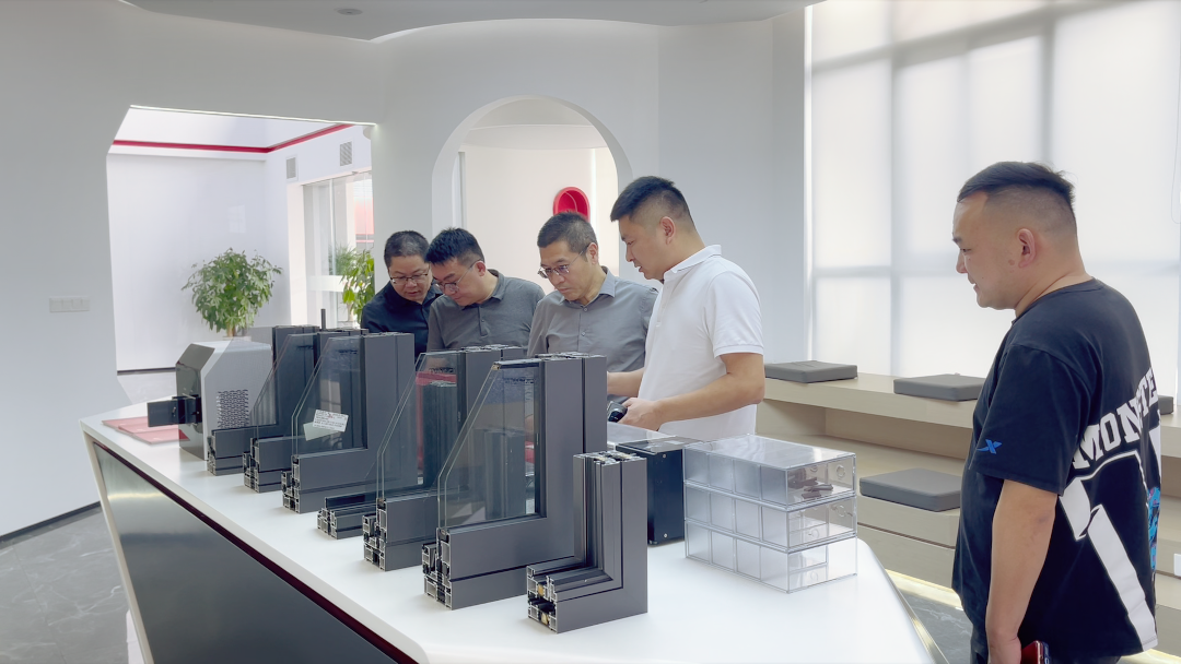 欧派家居集团高层莅临麓特丹隔热条总部考察交流，共探产业链高质量发展